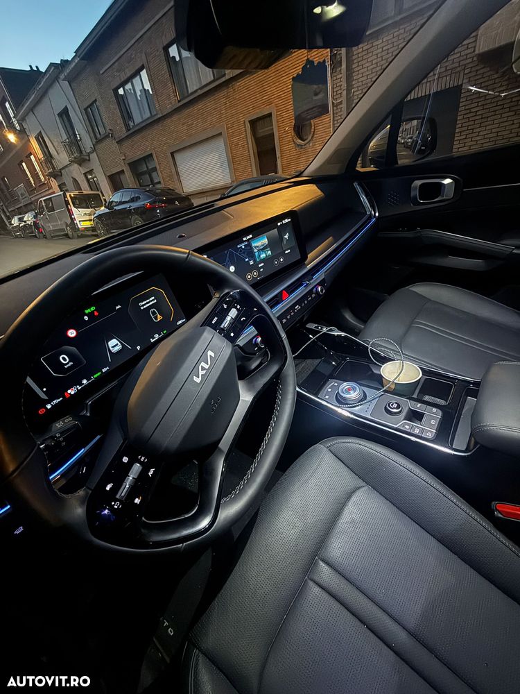 Kia Sorento 1.6 T-GDI HEV 6AT 4x2 7P Design - 12