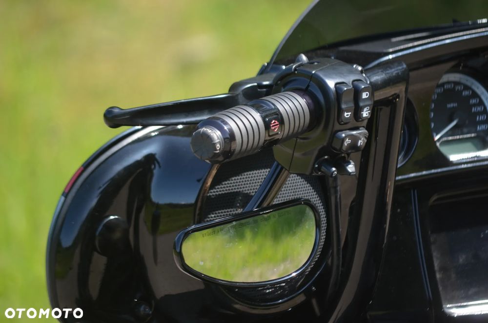 Harley-Davidson Touring Street Glide - 13