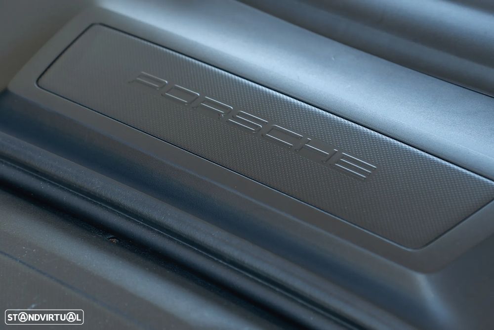 Porsche 911 (997) Carrera 4 S Cabriolet - 61