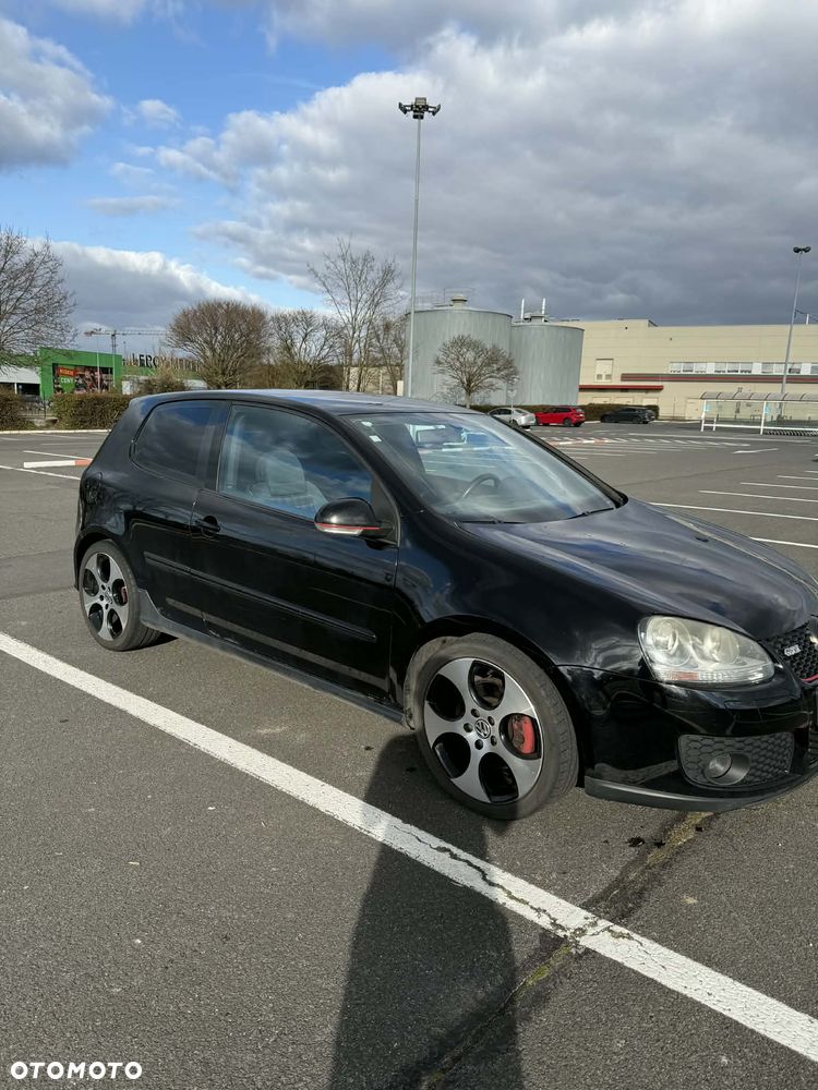 Volkswagen Golf 2.0 GTI - 1