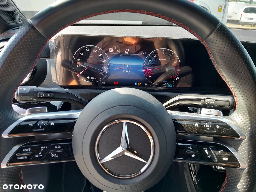 Mercedes-Benz CLA 200 7G-DCT - 12