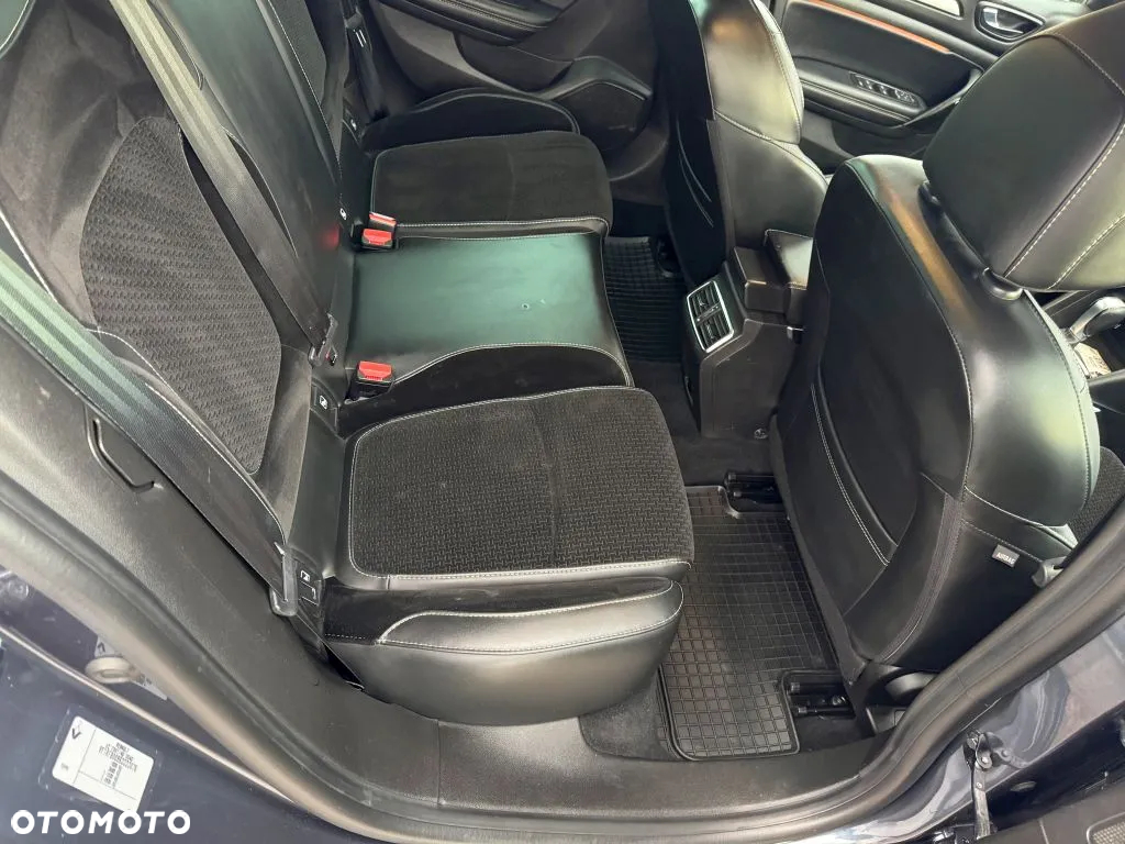 Renault Megane TCe 160 GPF EDC BOSE EDITION - 16