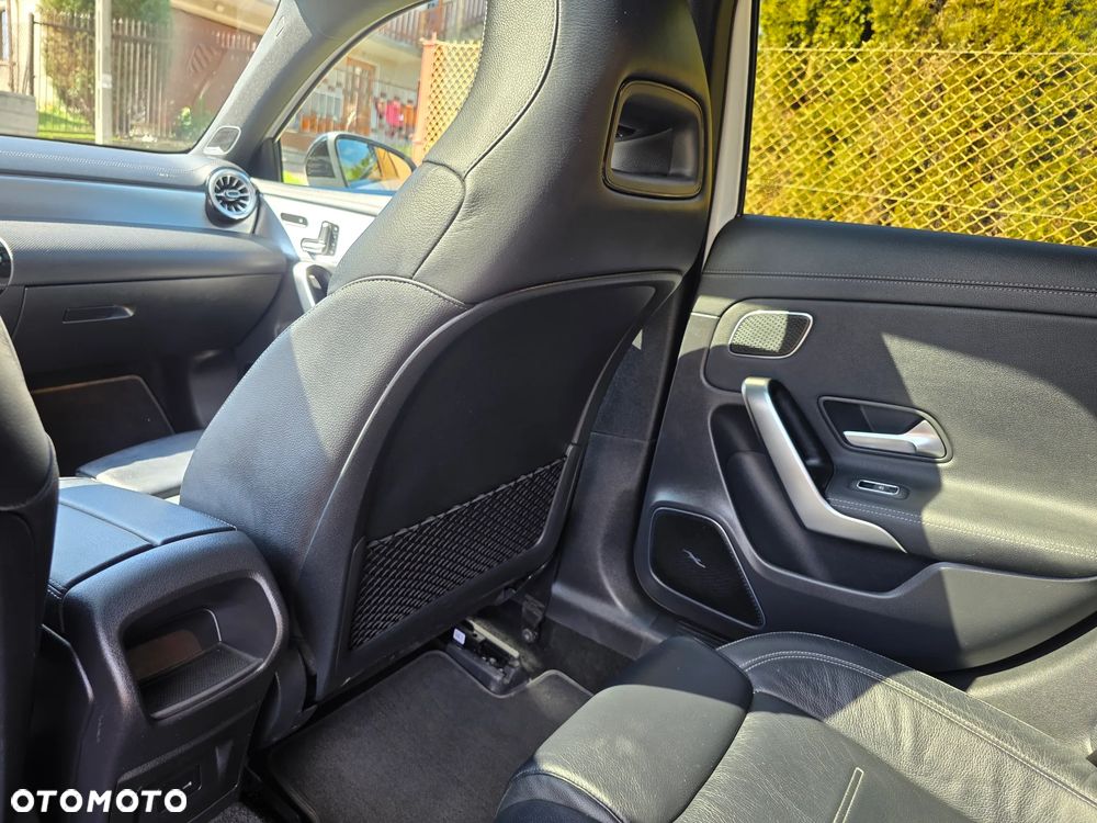 Mercedes-Benz Klasa A 200 d AMG Line 8G-DCT - 31