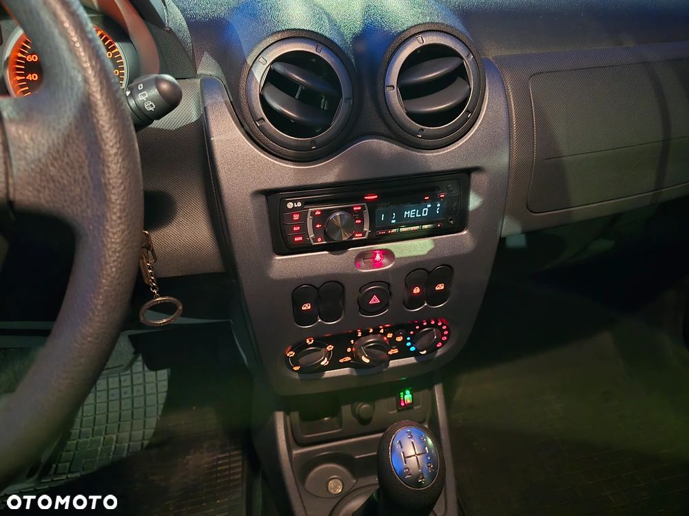 Dacia Duster 1.6 - 10