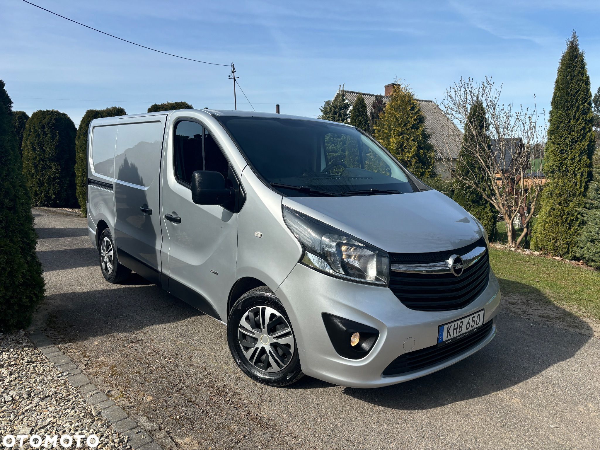 Opel Vivaro - 1