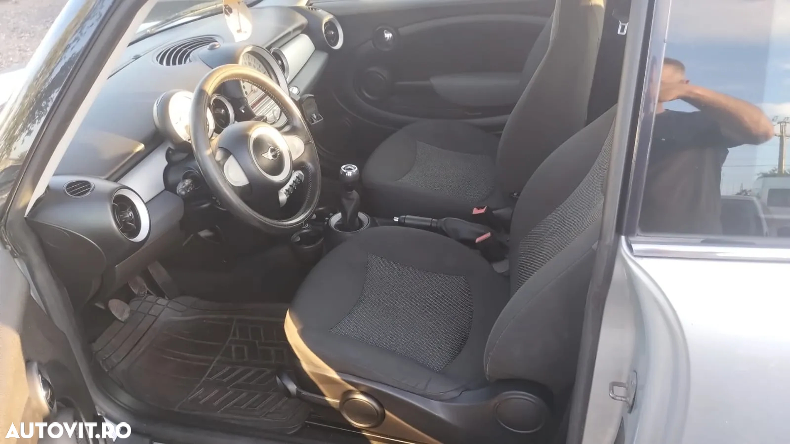 Mini Cooper One - 7