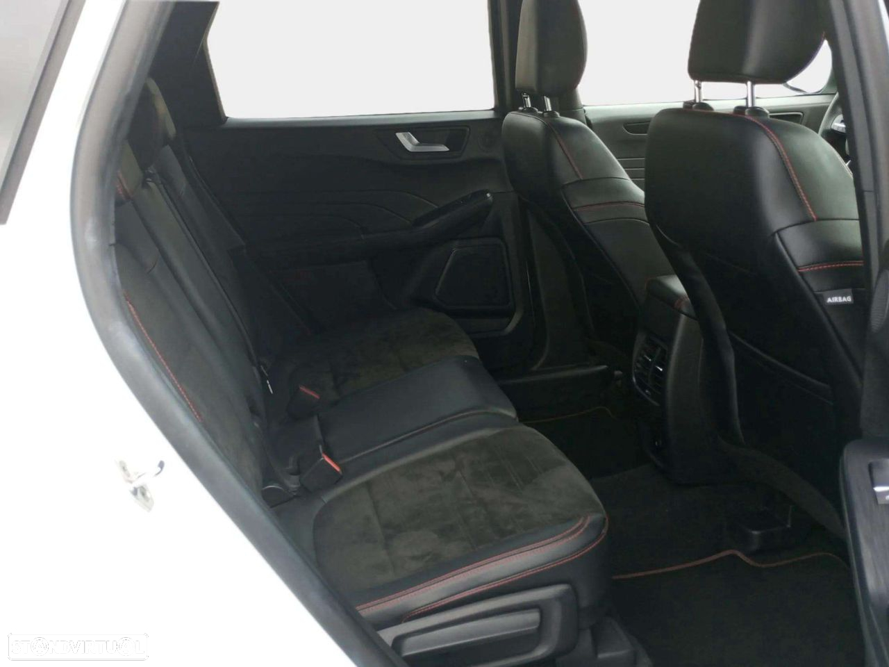 Ford Kuga 1.5 EcoBoost ST-Line X - 16