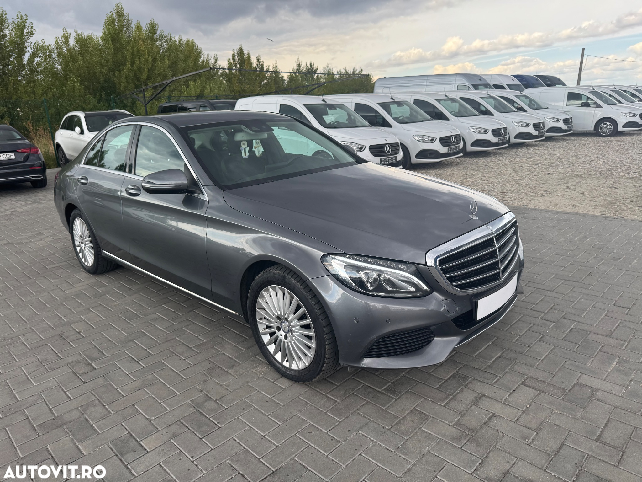 Mercedes-Benz C - 13