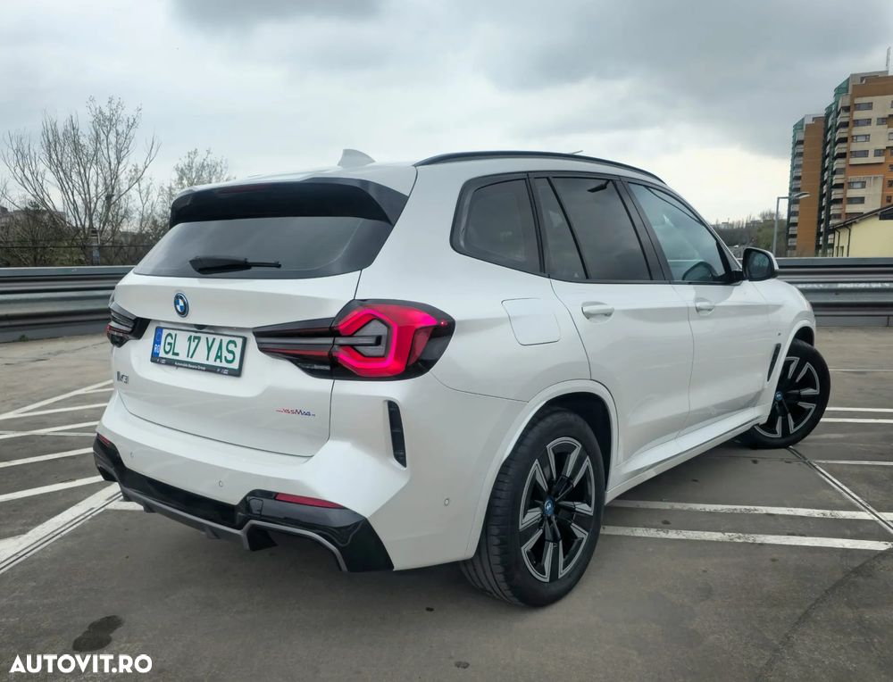 BMW iX3 Standard - 4