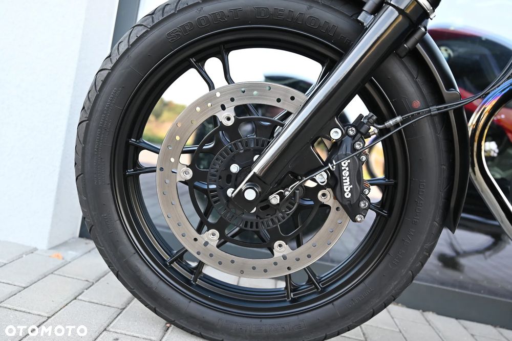 Moto Guzzi V7 - 36