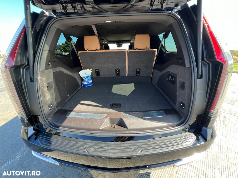 Cadillac Escalade 6.2 V8 ESV Platinum - 23