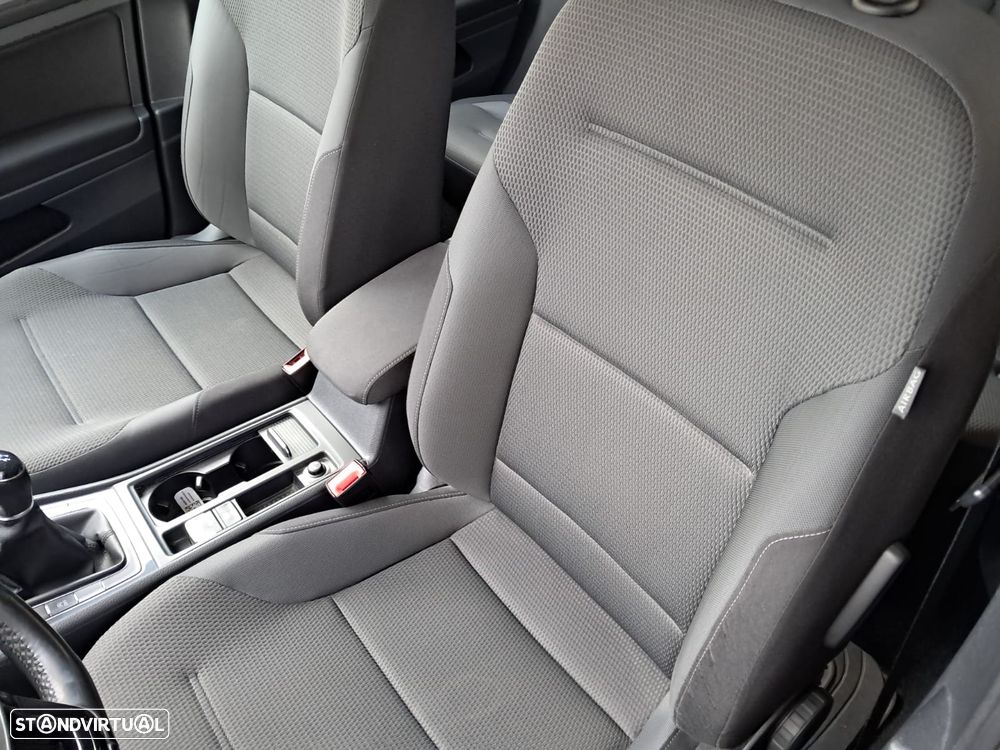 VW Golf Variant 1.6 TDi Confortline - 2