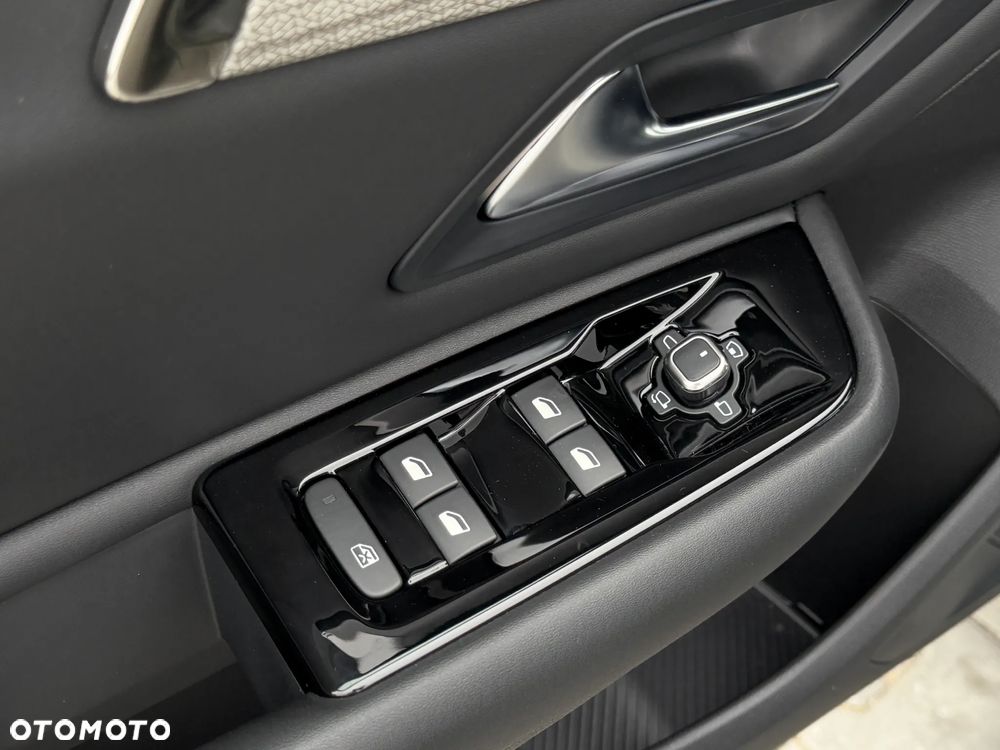 Citroën C5X 1.6 PHEV 180 Feel Pack EAT8 - 26