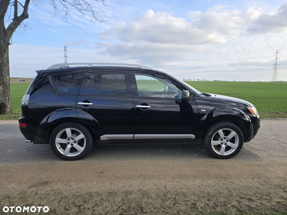 Mitsubishi Outlander 2.0 DID Intense - 2