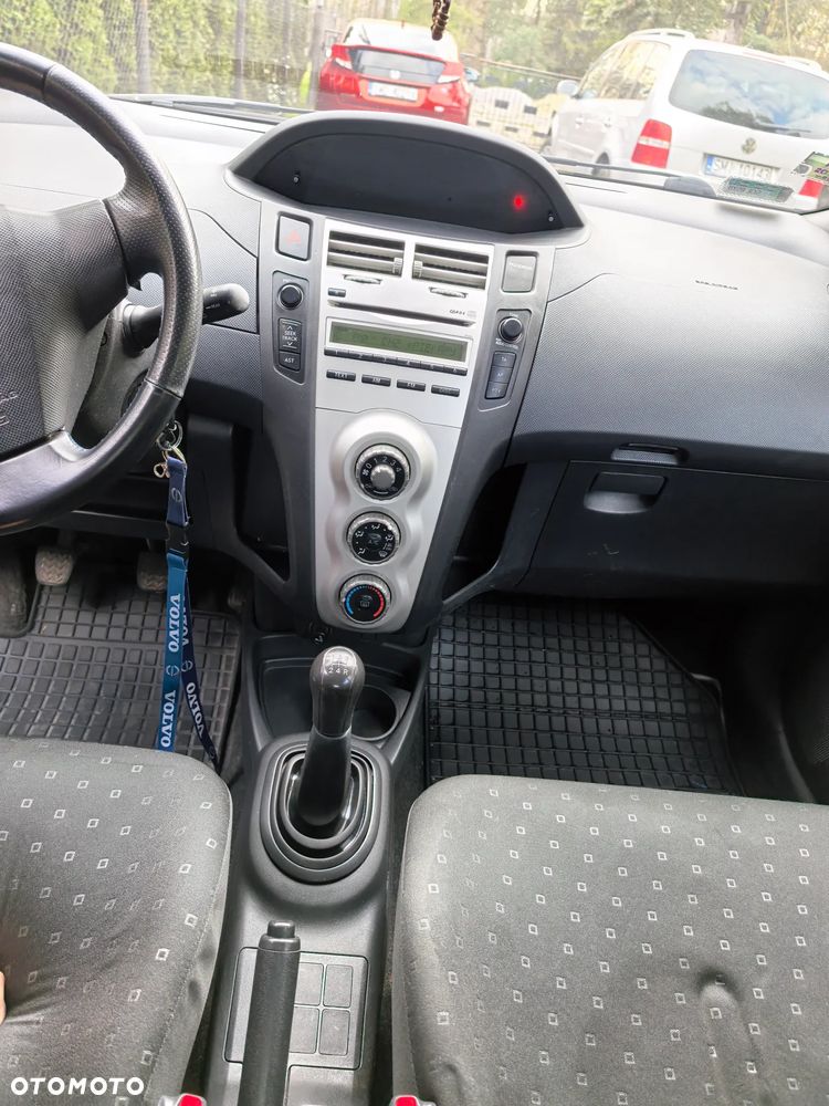 Toyota Yaris 1.4 D-4D Luna - 16