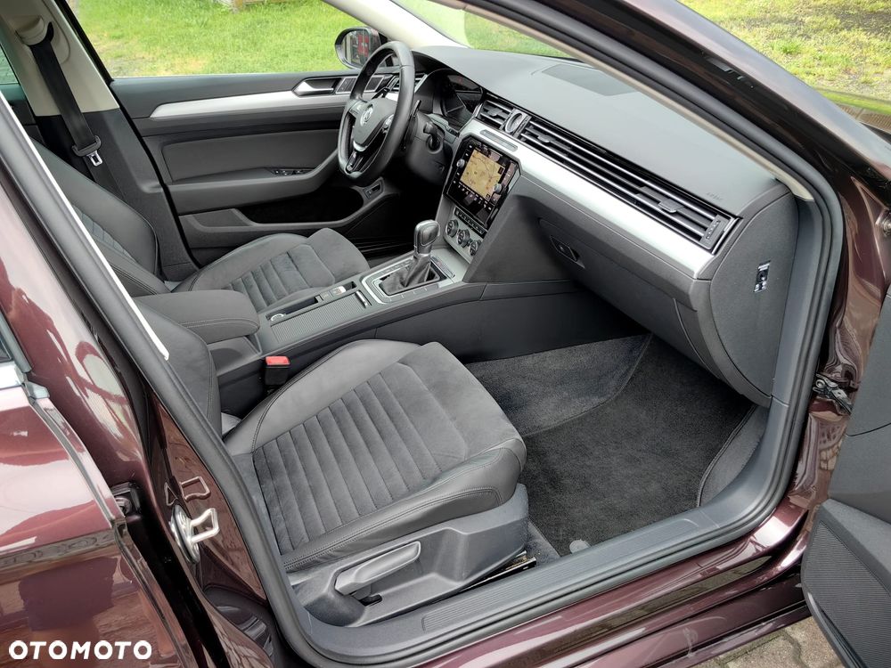 Volkswagen Passat 2.0 TDI Bi-Turbo BMT 4Mot Highline DSG - 11