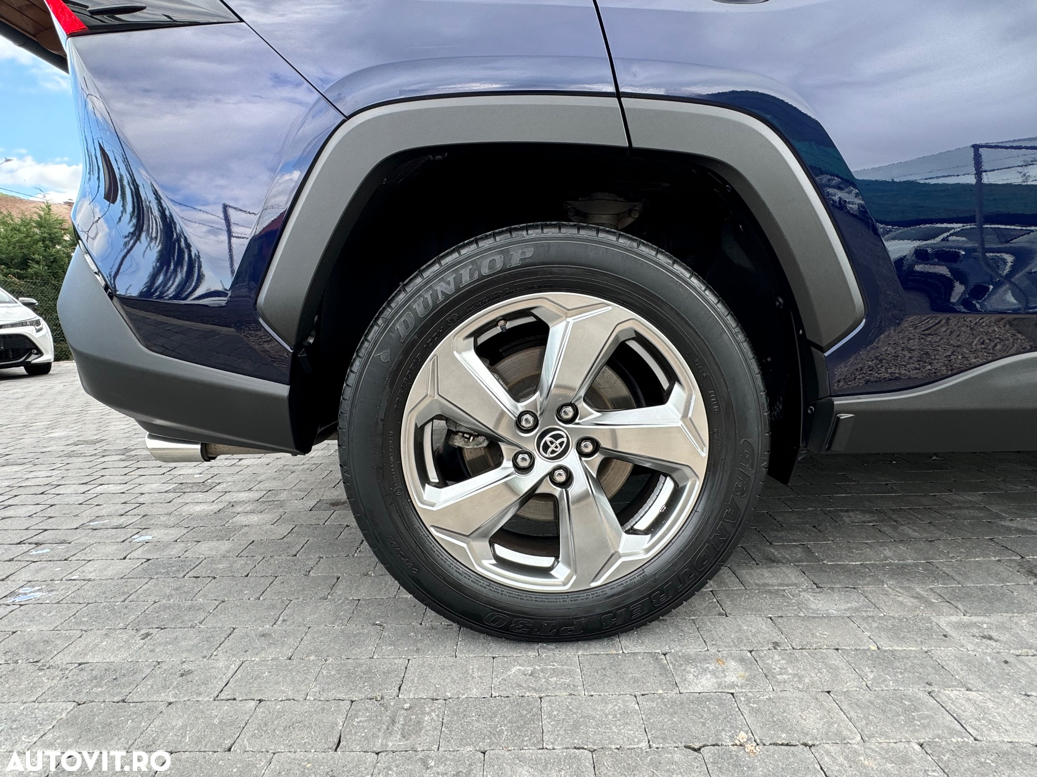 Toyota RAV4 2.5 4x4 Hybrid Adventure - 30