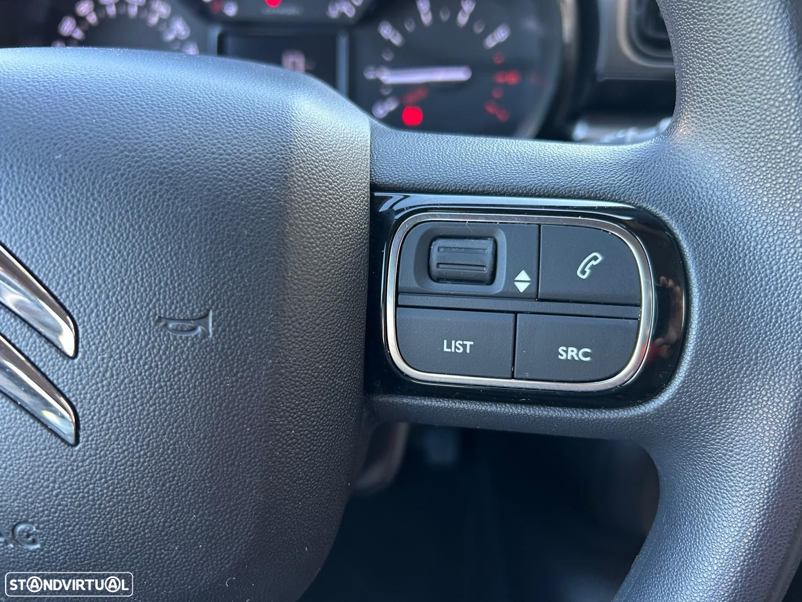 Citroën C3 1.2 PureTech Shine - 33