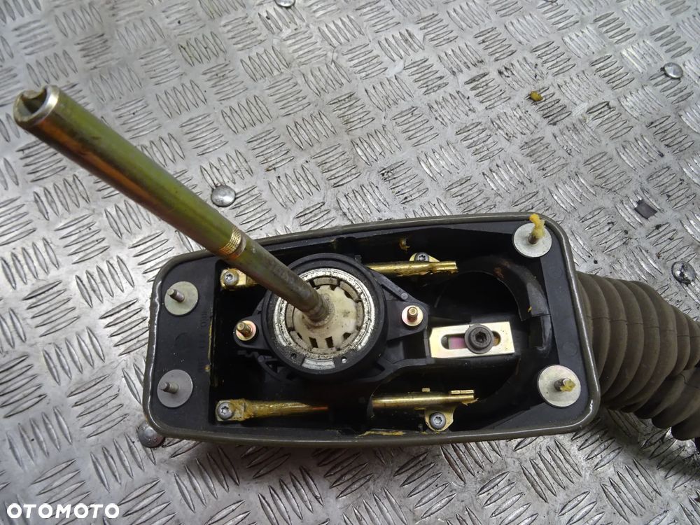 AUDI A4 B6 SEDAN 00-06 1.9 TDI AWX LEWAREK WYBIERAK BIEGÓW 8E0711290 - 4