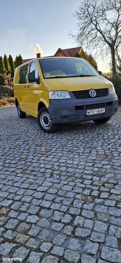 Volkswagen Transporter - 2