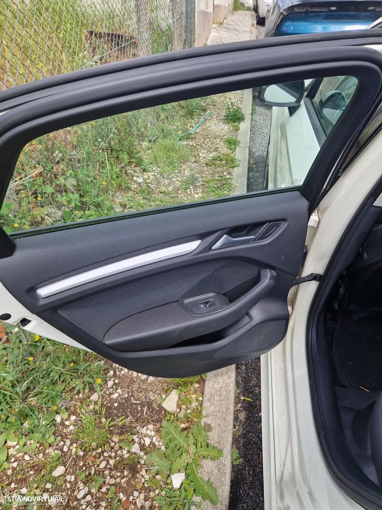 Audi A3 Limousine 1.6 TDI Attraction Ultra - 15