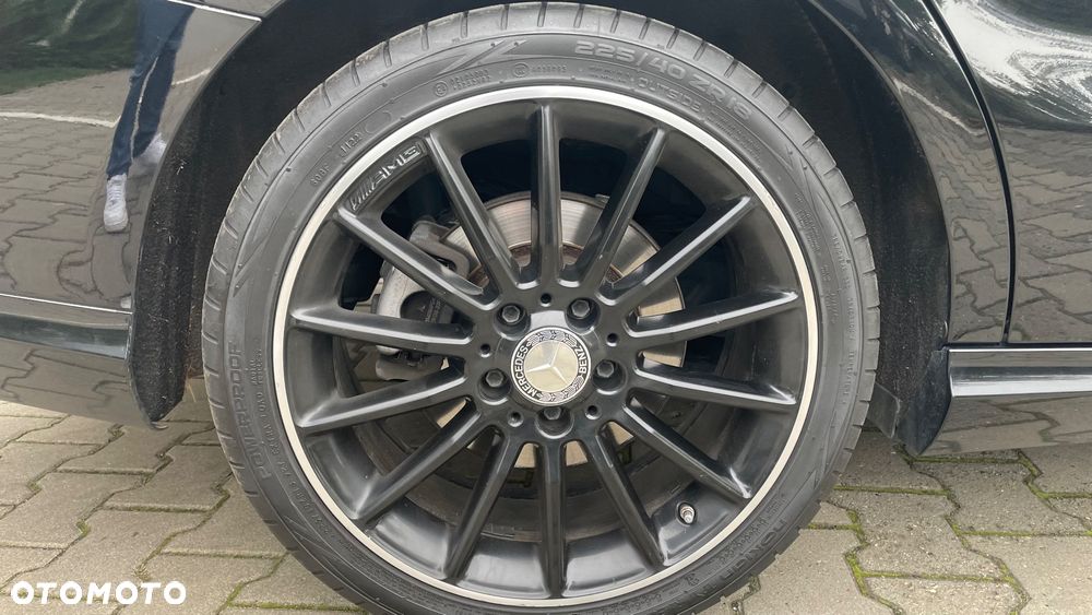 Mercedes-Benz CLA 180 7G-DCT AMG Line - 25