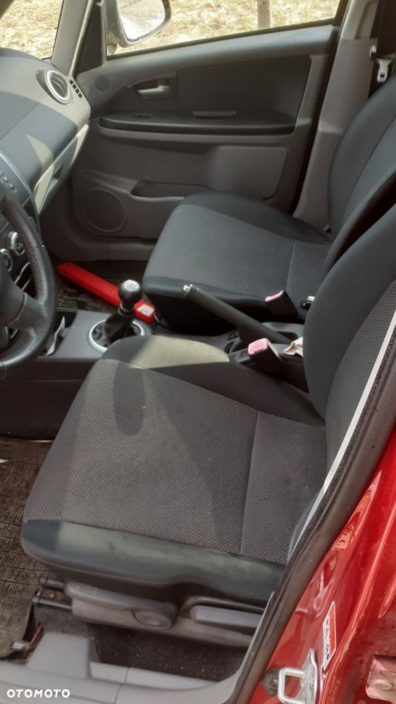 Suzuki SX4 - 5