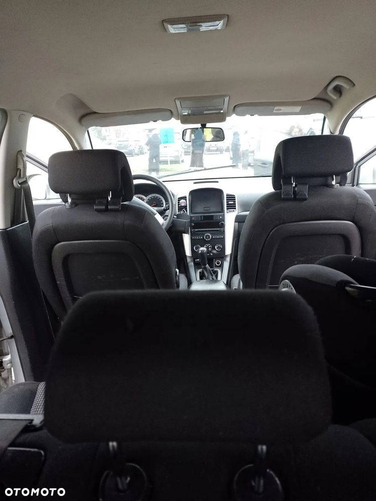 Chevrolet Captiva 2.4 LS 5os - 21