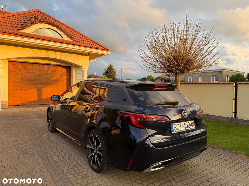 Toyota Corolla 1.8 Hybrid Comfort - 1