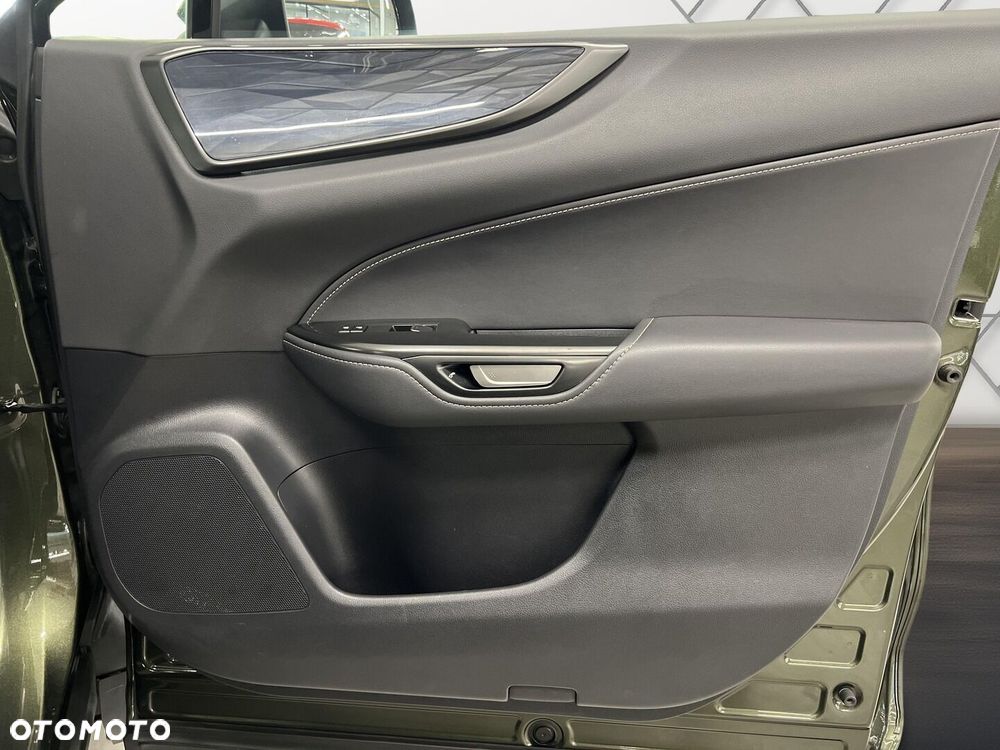 Lexus NX 350h Business AWD - 37