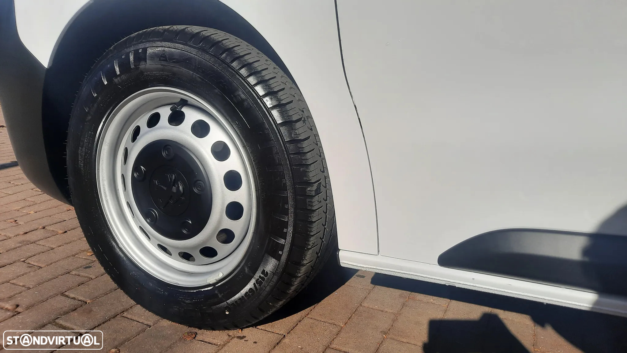Peugeot Expert L3H1 Long 1.5 BlueHDi CVM6 S&Stop Plus 3 lug. 5 prts - 56