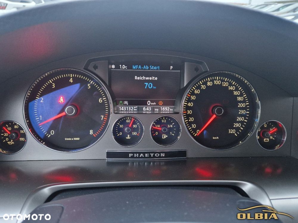 Volkswagen Phaeton - 6