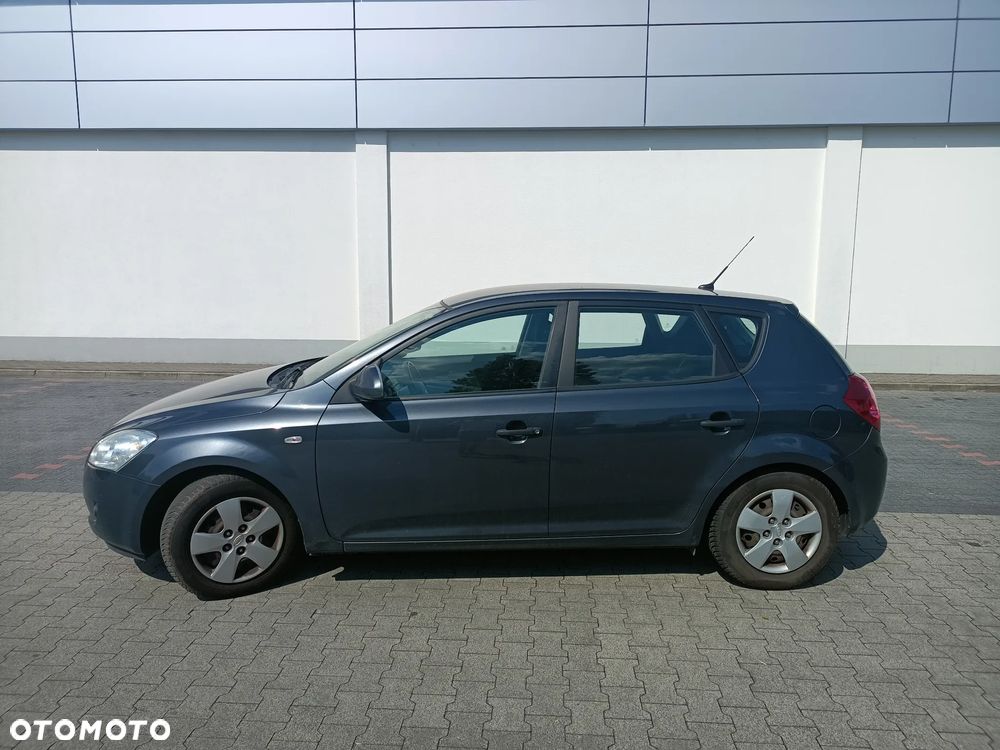 Kia Ceed 1.4 Comfort - 2