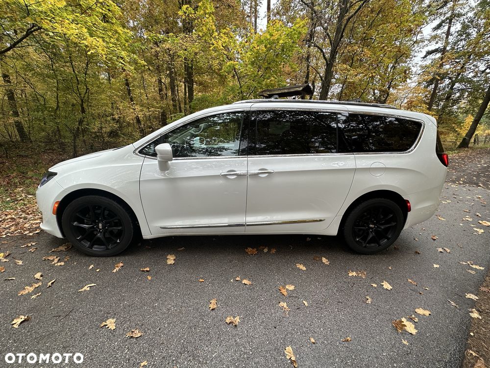 Chrysler Pacifica 2018 photo 3