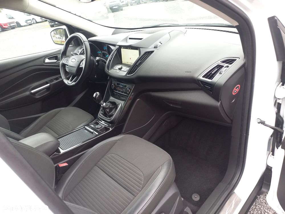 Ford Kuga 1.5 TDCi 2x4 Titanium - 19