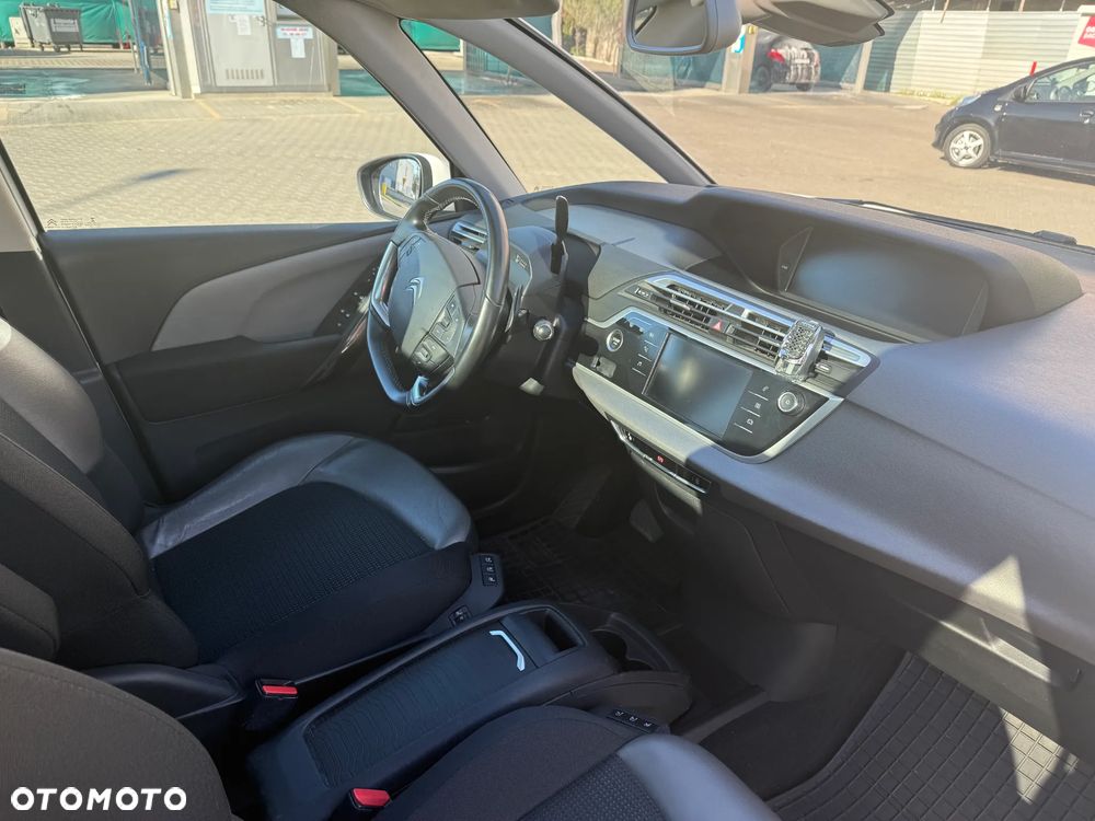 Citroën C4 SpaceTourer 1.6 PureTech Shine S&S EAT8 - 8