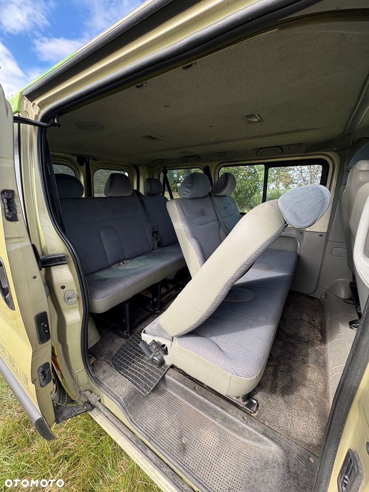 Renault Trafic - 12
