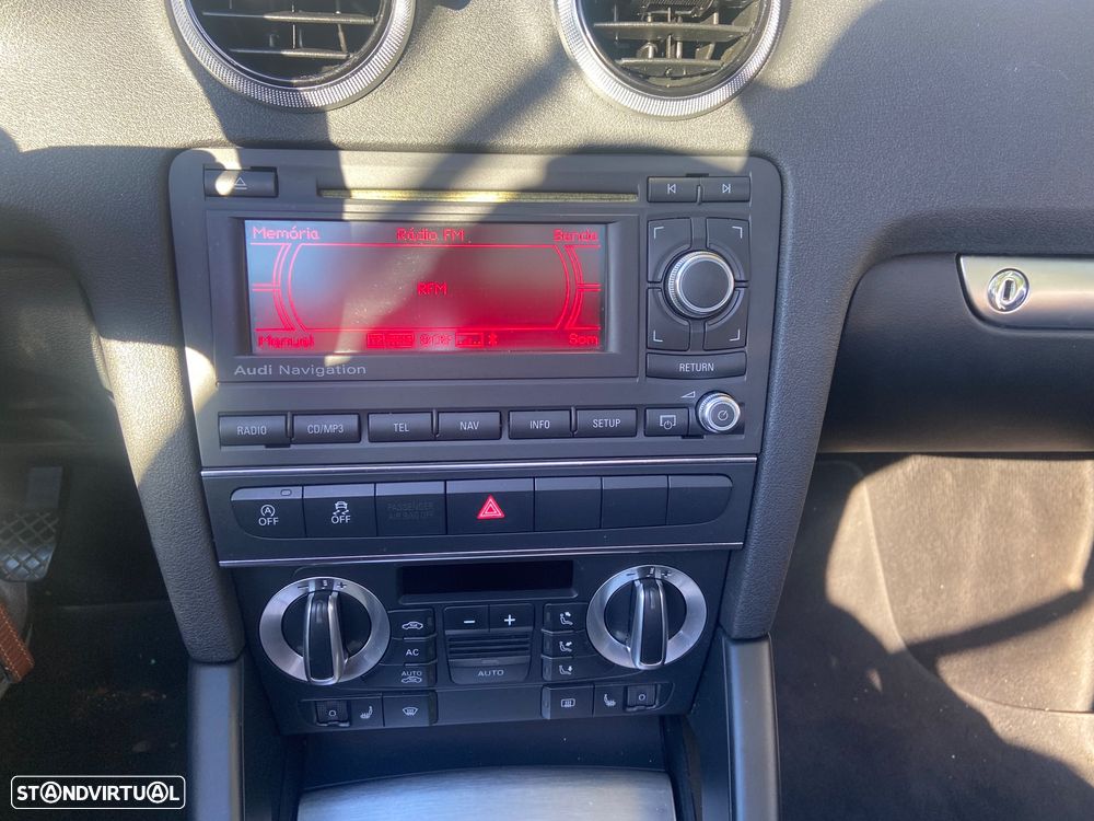 Audi A3 Cabrio 2.0 TDi DPF S Line Sport Pack - 10