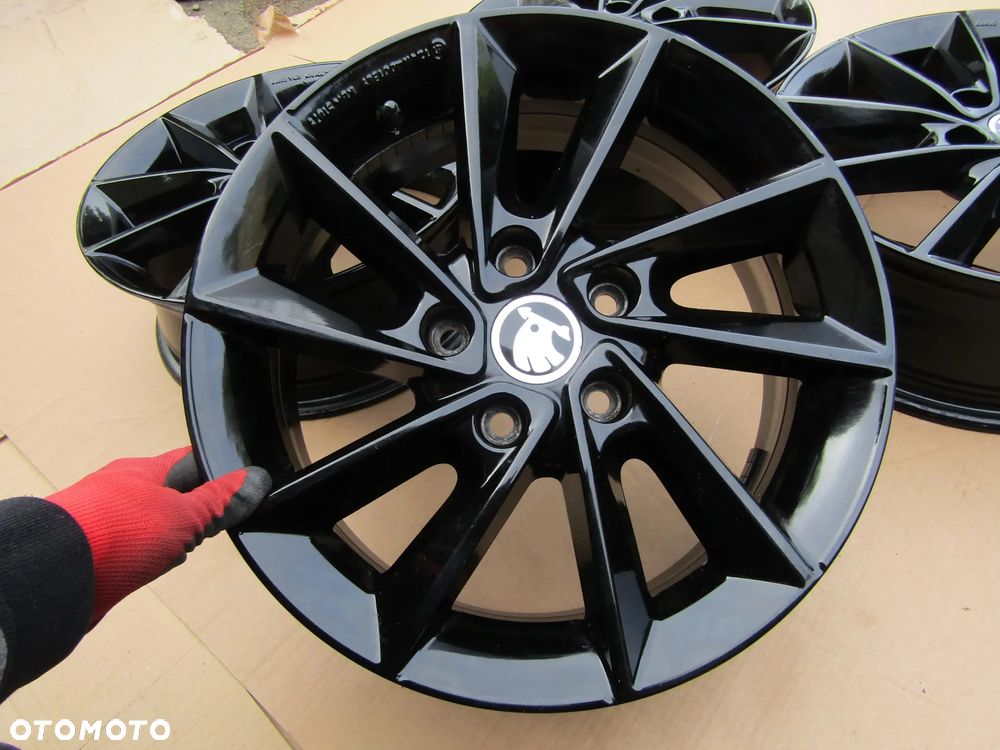 4x Felgi 16 Skoda Octavia II III IV Karoq VW T-ROC T Roc Jetta Golf V VI VII Touran Caddy Jetta Seat Ateca Leon Ateca 6 j 5x112 ET43 - 14