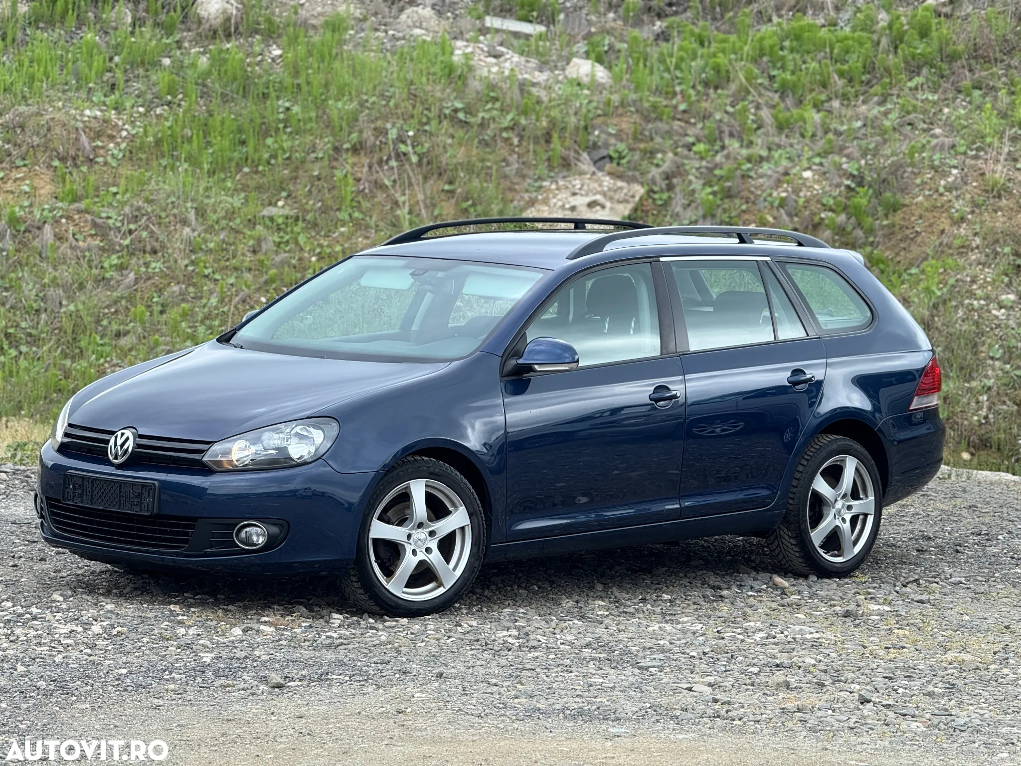 Volkswagen Golf 1.6 TDI BlueMotion Technology DPF Trendline DSG - 3