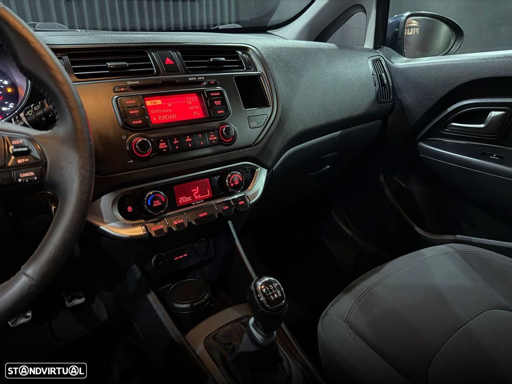 Kia Rio 1.4 CRDi EX - 16