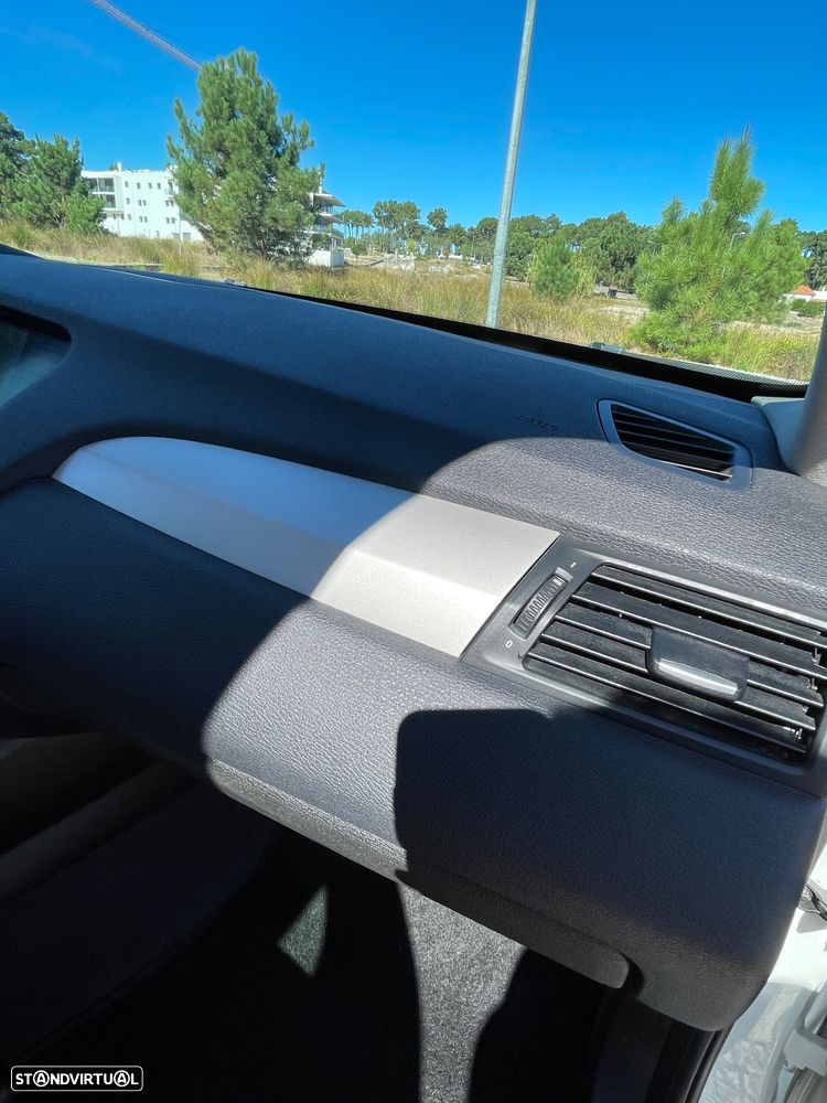 BMW X3 20 d xDrive Auto - 28
