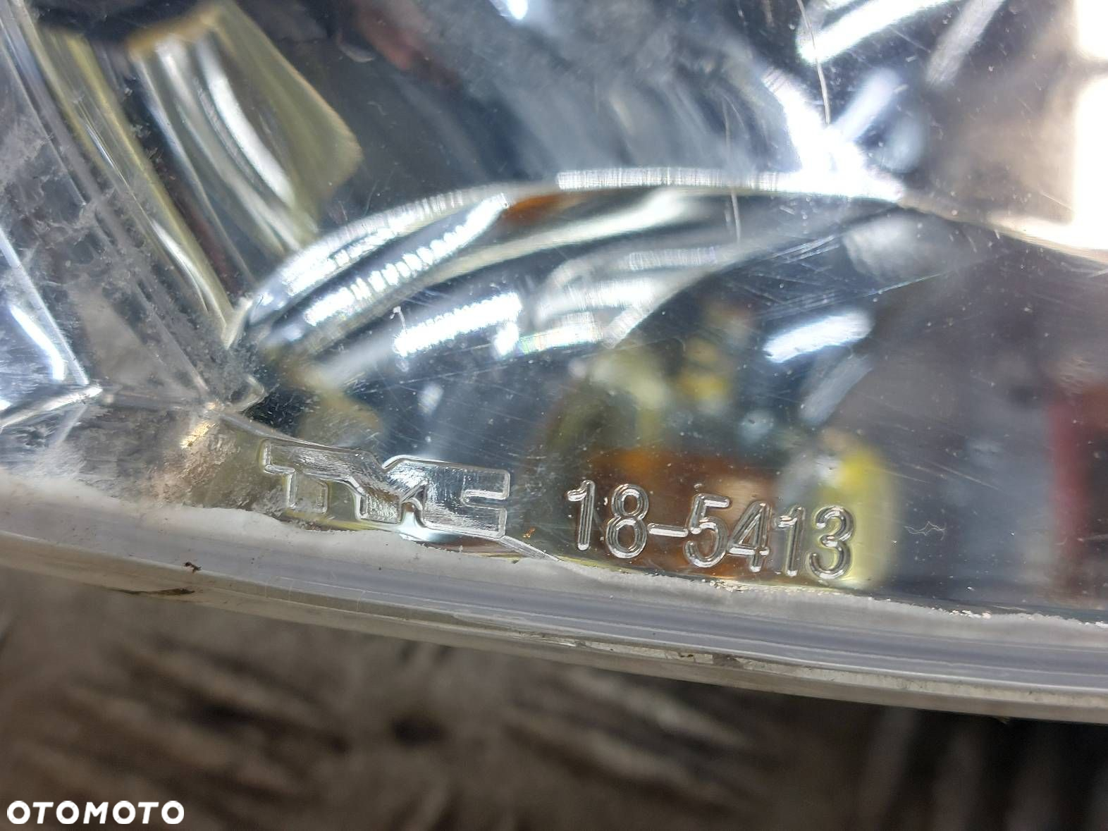 LAMPA PRAWY PRZÓD HELLA + KIERUNKOWSKAZ TYC MITSUBISHI SPACE STAR I EU - 3