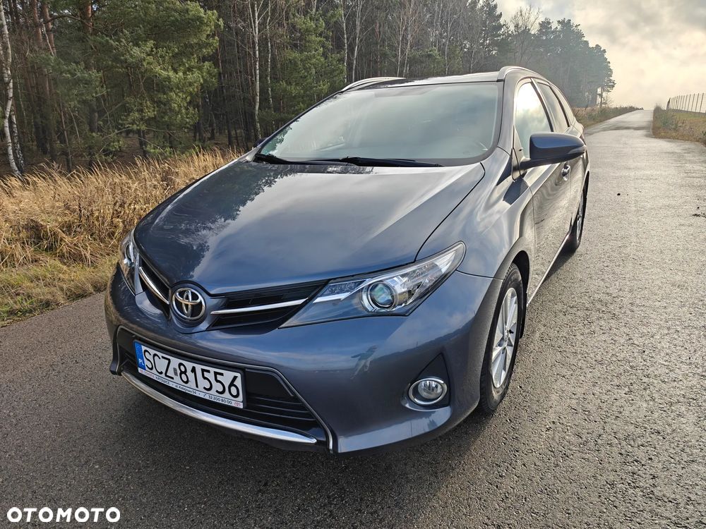 Toyota Auris 1.4 D-4D Premium Comfort - 26