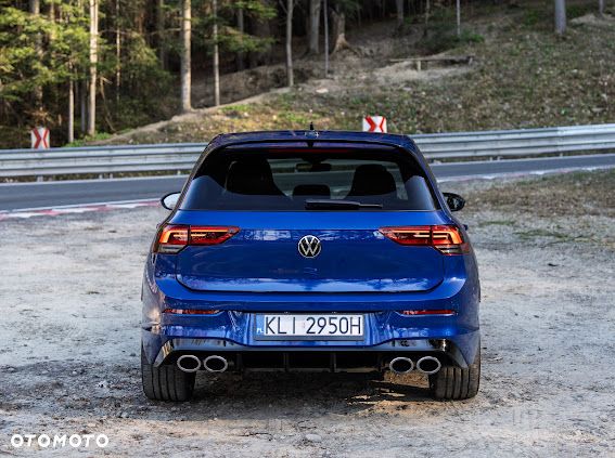 Volkswagen Golf - 8