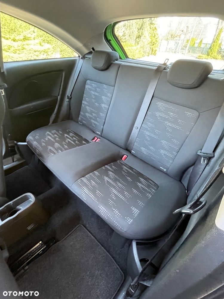 Opel Corsa - 8