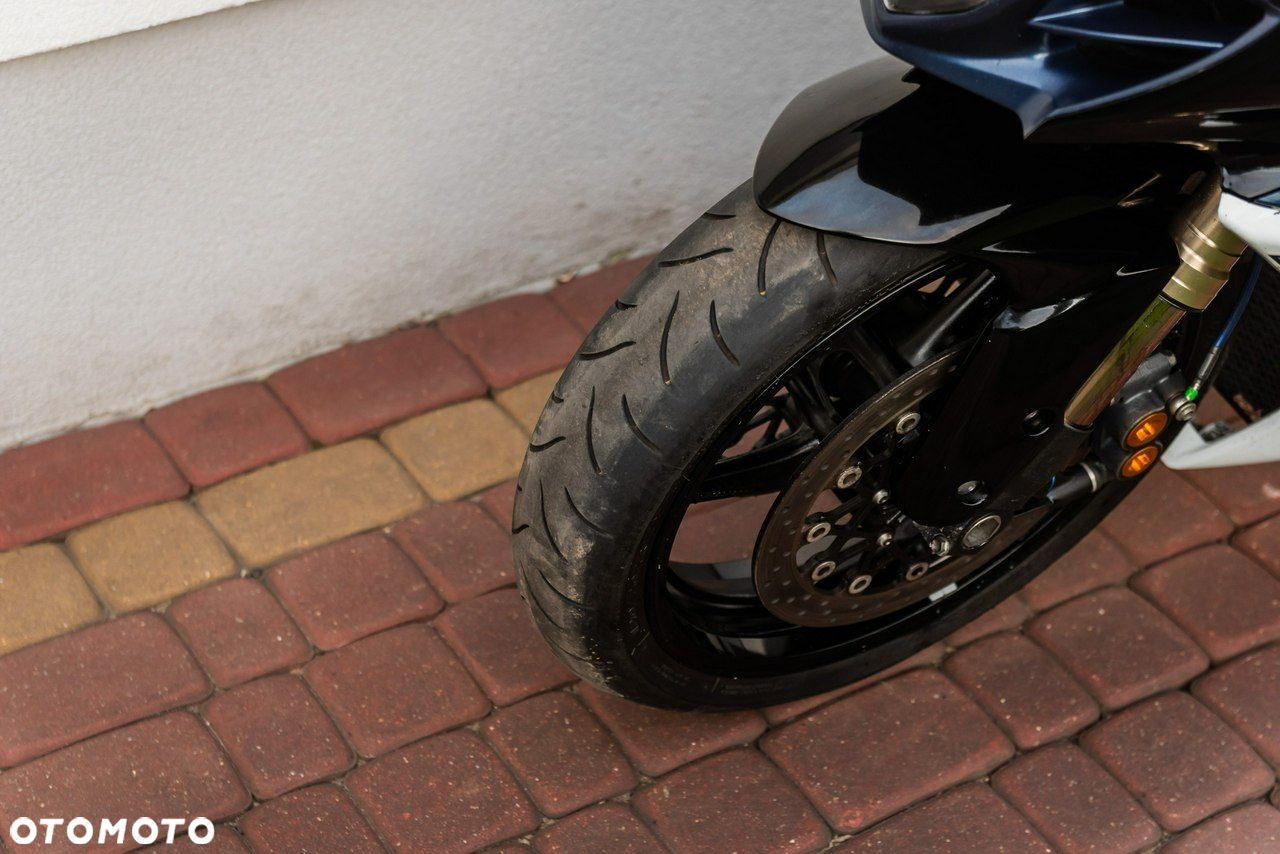 Suzuki GSX-R - 7