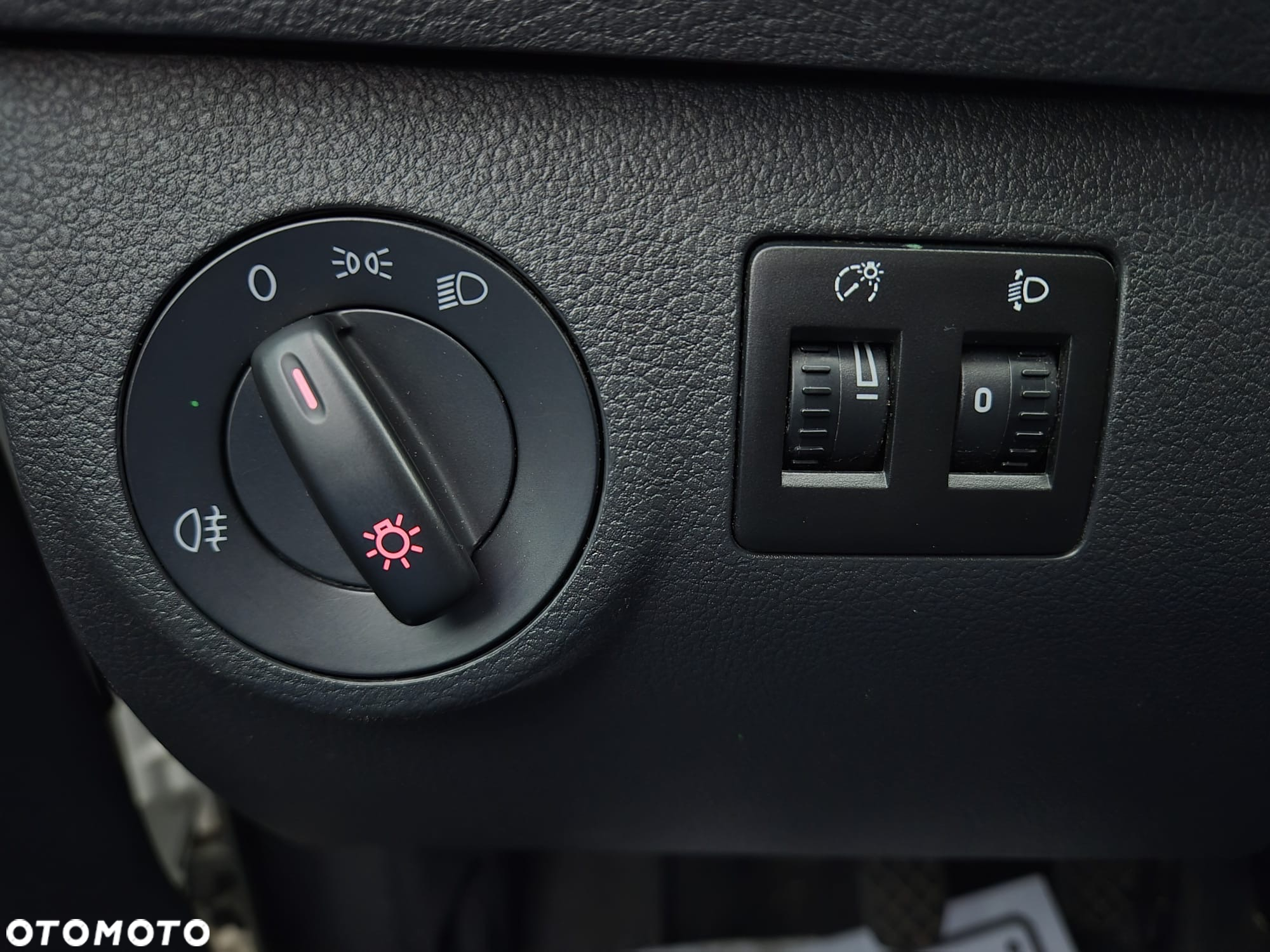 Volkswagen Caddy Maxi - 20