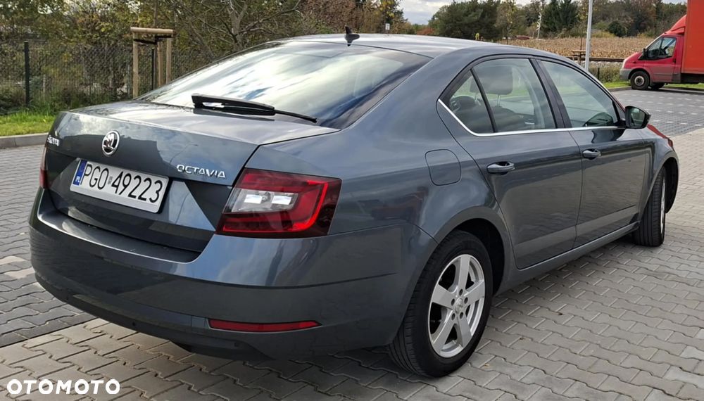 Skoda Octavia 2.0 TDI Style DSG - 6