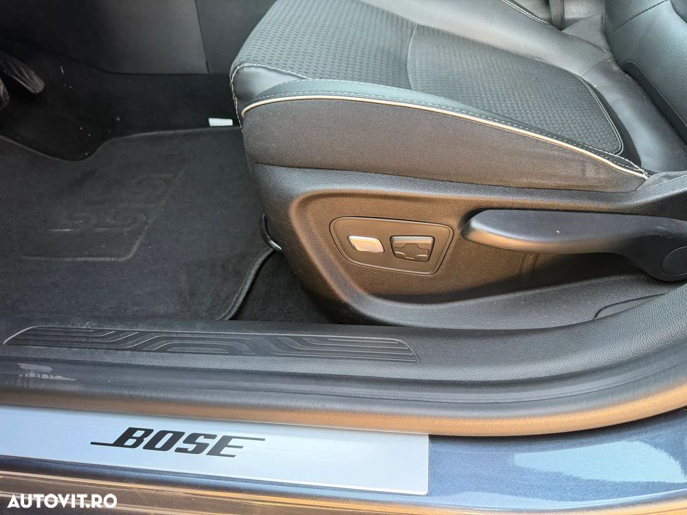 Renault Megane ENERGY dCi 130 BOSE EDITION - 9